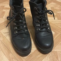 Black high heel boots 