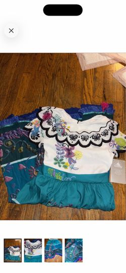 Disney store encanto Mirabel costume M & L