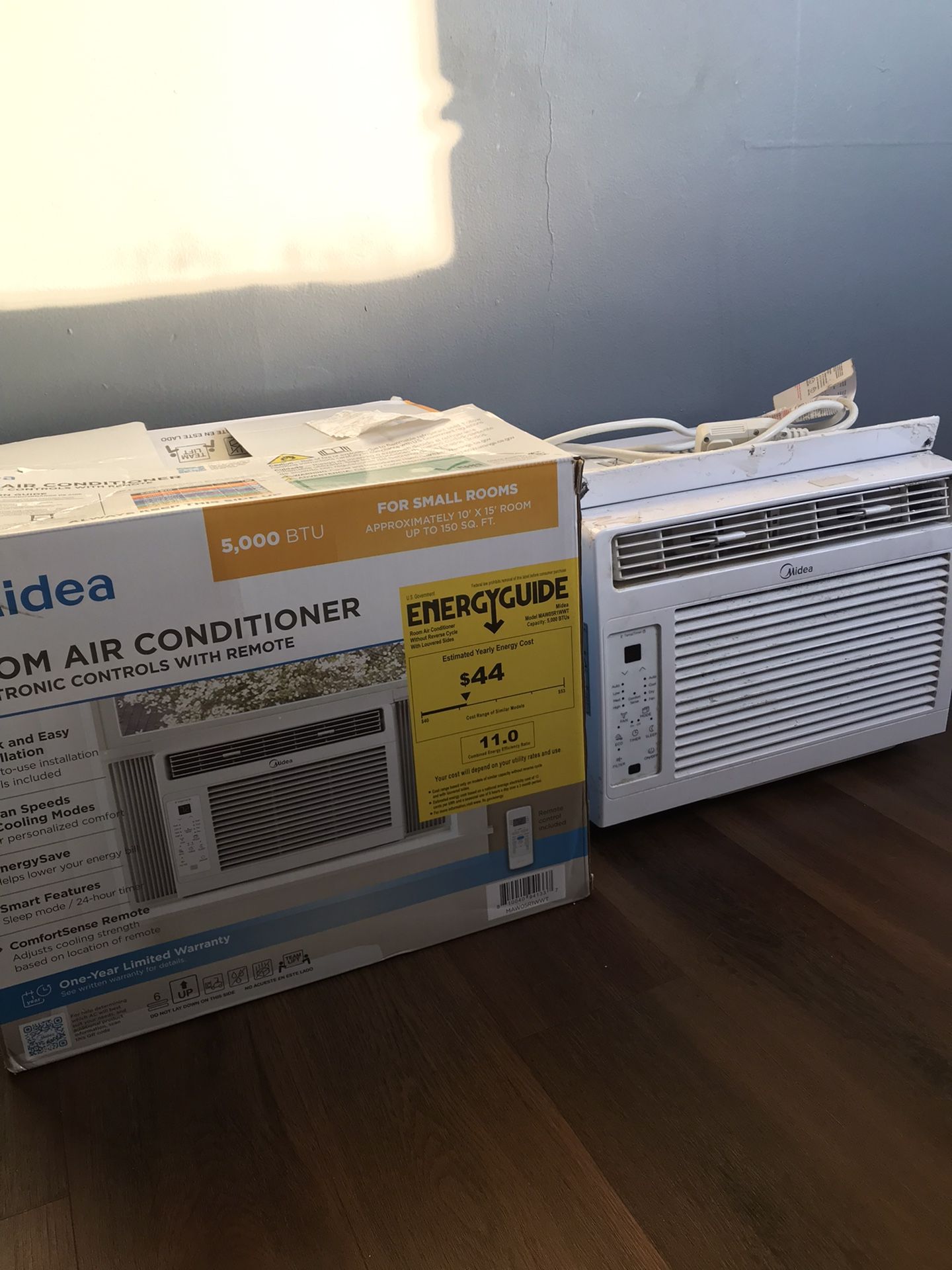 Midea 5,000 BTU Window Air Conditioner for Sale in Martinsburg, WV OfferUp