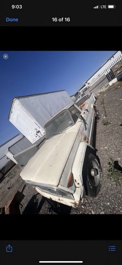 1974 Jeep J20 4x4 V8 Motor