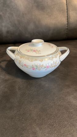 Kenwood Porcelain Sugar Bowl with Lid