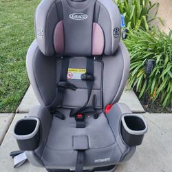 GRACO EXTEND2FIT CAR SEAT 