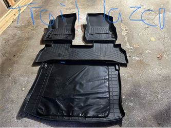 Floor liners