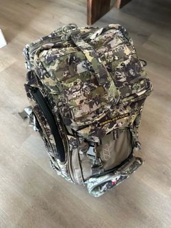 Eberlestok hunting backpack team elk