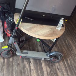 Electric scooter 