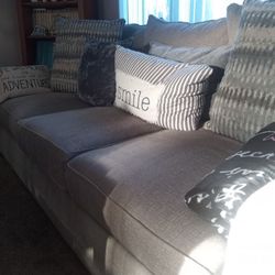 couch good condition 