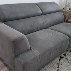 Beautiful and Modern Gray Sofa – 2 Pieces