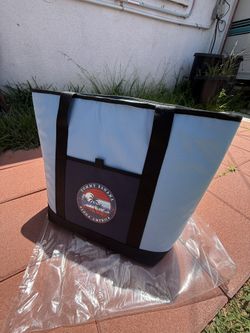 Brand New Insulated Picnic Bag – Large Capacity, Perfect for Outdoor, Beach & Travel