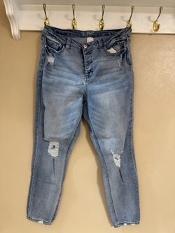 No Boundaries High Rise Skinny Distressed Jeans
