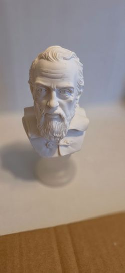 Galileo Galilei bust