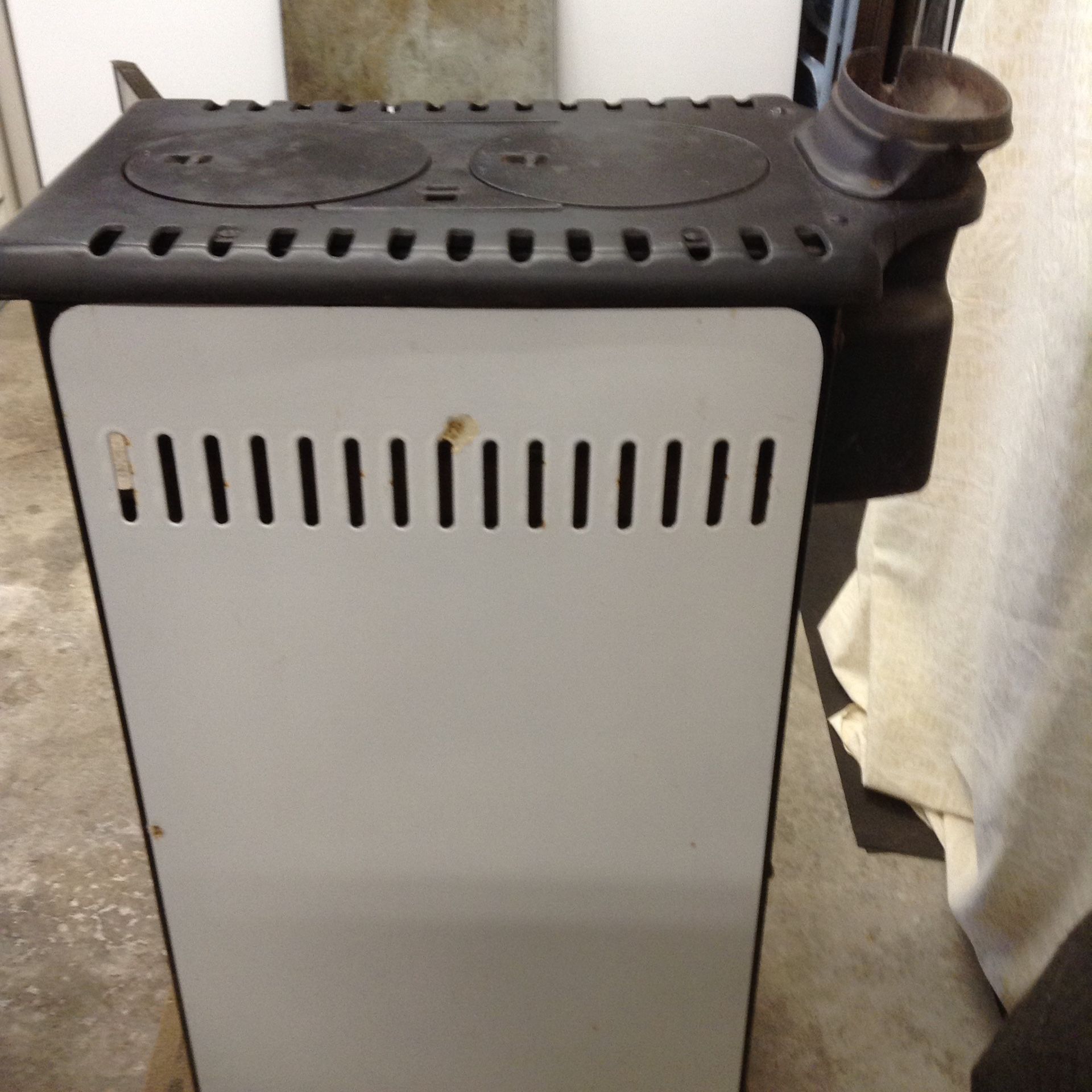 Trash Burner with tools, ash bucket and stove pipe with cleaning wire