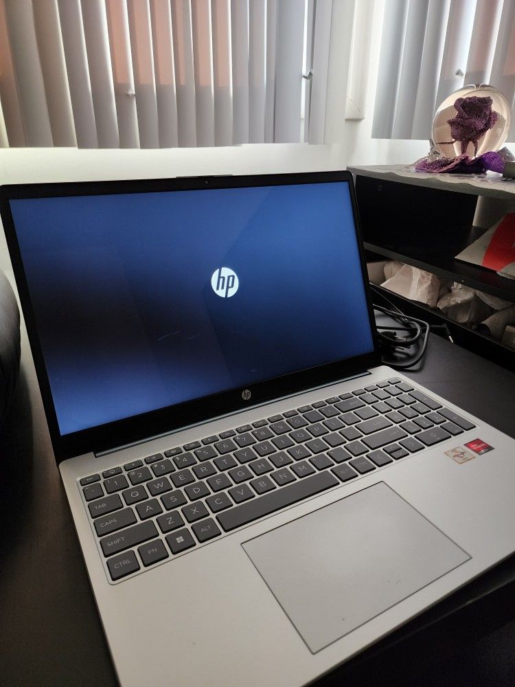 HP Touchscreen Laptop 15.6"