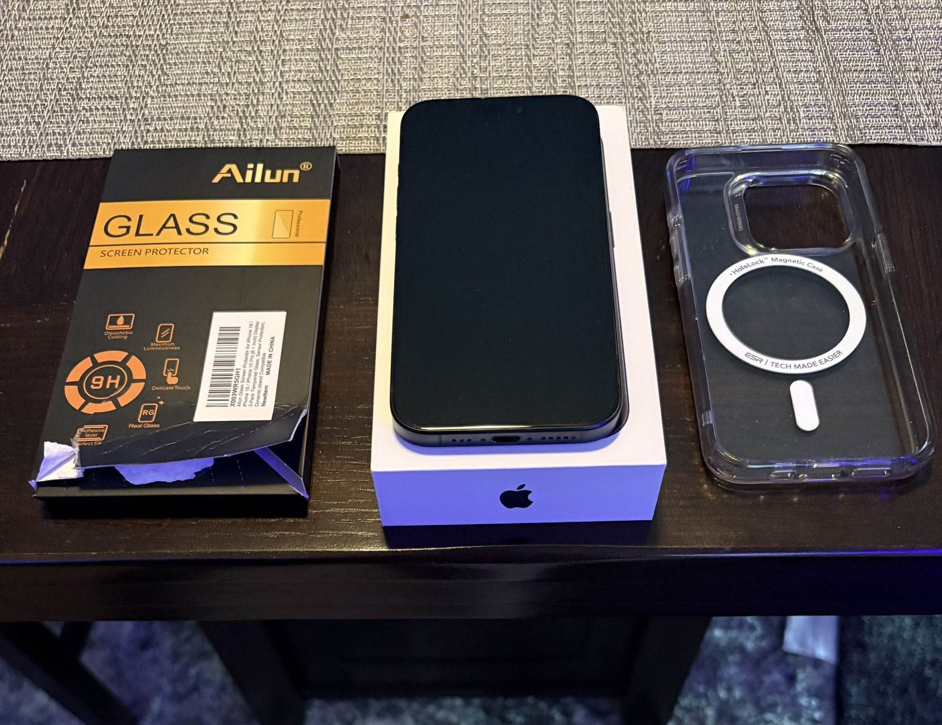 Unlocked Apple iPhone 15 Pro 256gb Blue Titanium