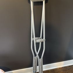 Crutches - 5’2-5’9