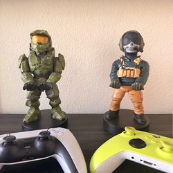 Controller Holder Stands (Halo + COD Style)