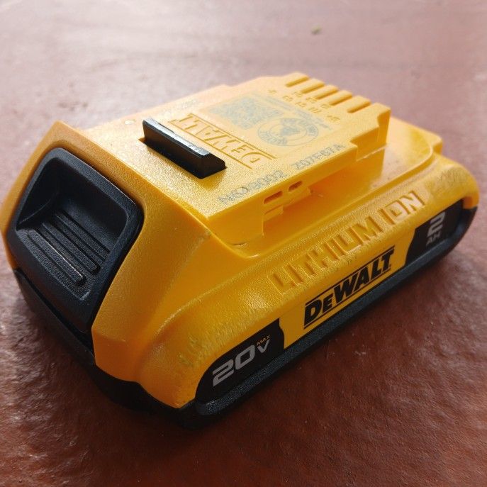 Dewalt 2 Amp Lithium Ion Battery