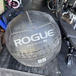 ROGUE FITNESS 25LB Medicine Ball