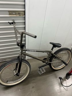 Fit Bike Co BMX Bike 20” ready to ride needs brakes
