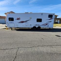 Toy Hauler 26ft