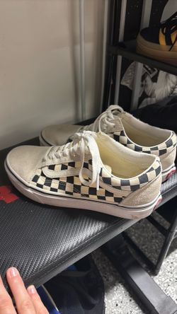Checkered vans women’s 7.5 (men’s 6)