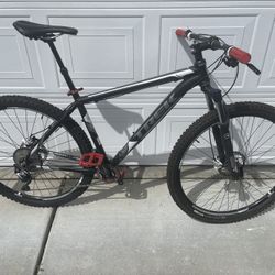 Trek Mountain Bike Hardtail, Large - 29r 