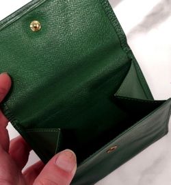 Louis Vuitton Epi Teal Green Tri-Fold Porte Monnaie Wallet for Sale in  Roseville, CA - OfferUp