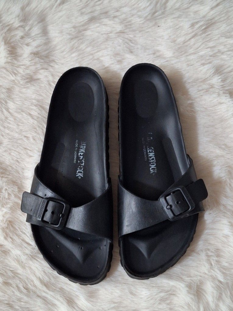 Birkenstock Black Buckle Slides Womens 10 Mens 8