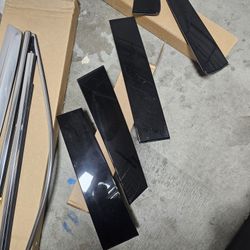 Escalade 2022-2024 Piano Black Window Trim And Chrome Mouldings