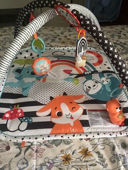Baby activity mat