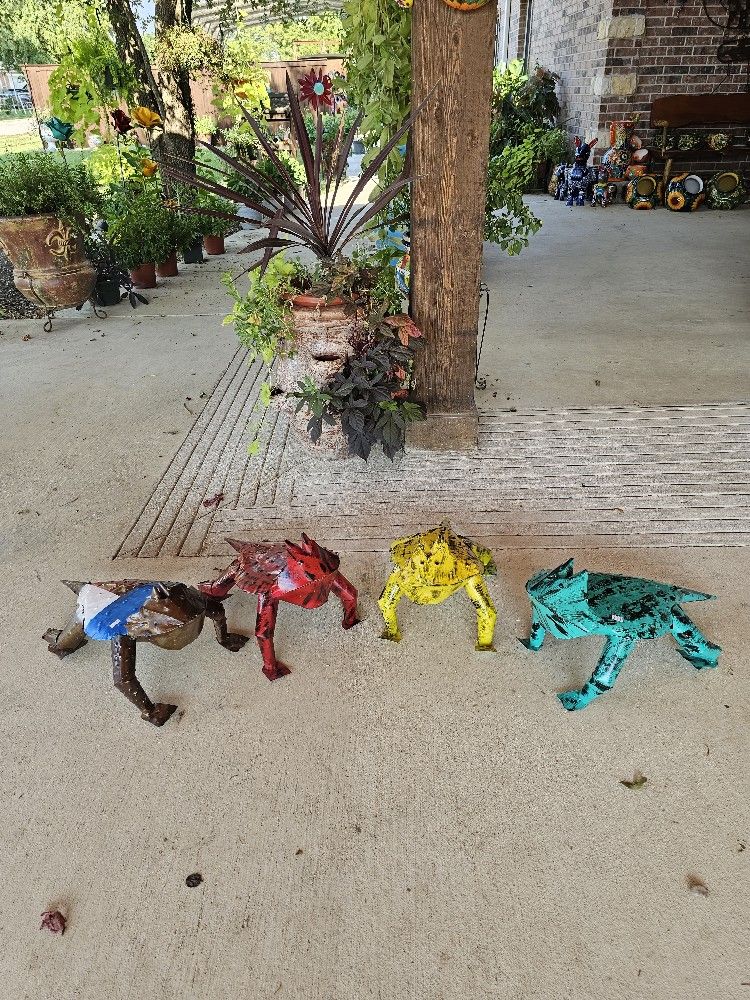 Metal Horned Lizards Decoration. $40 Each (Yard Art) Clay Pots, Planters,Plants, Pottery