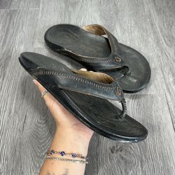 Olukai Men's Hiapo Black Leather Flip Flops Thong Sandals Embroidered Sz 9 READ