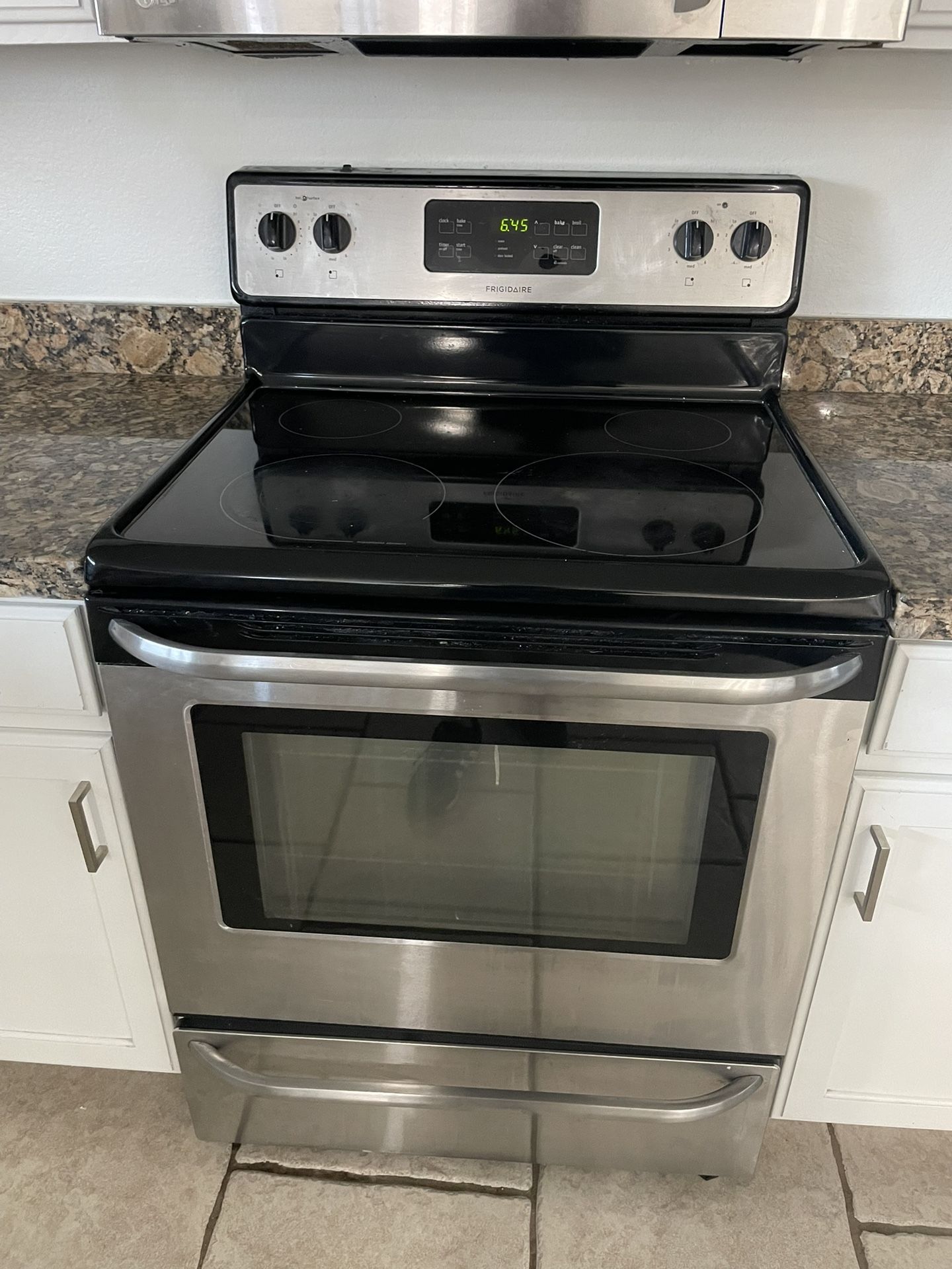 Frigidaire stove and oven