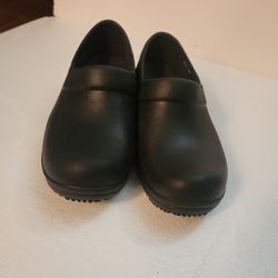 Crocs Women's Slip Resistant Loafer