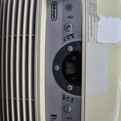 De'Longhi portable air Conditioner 