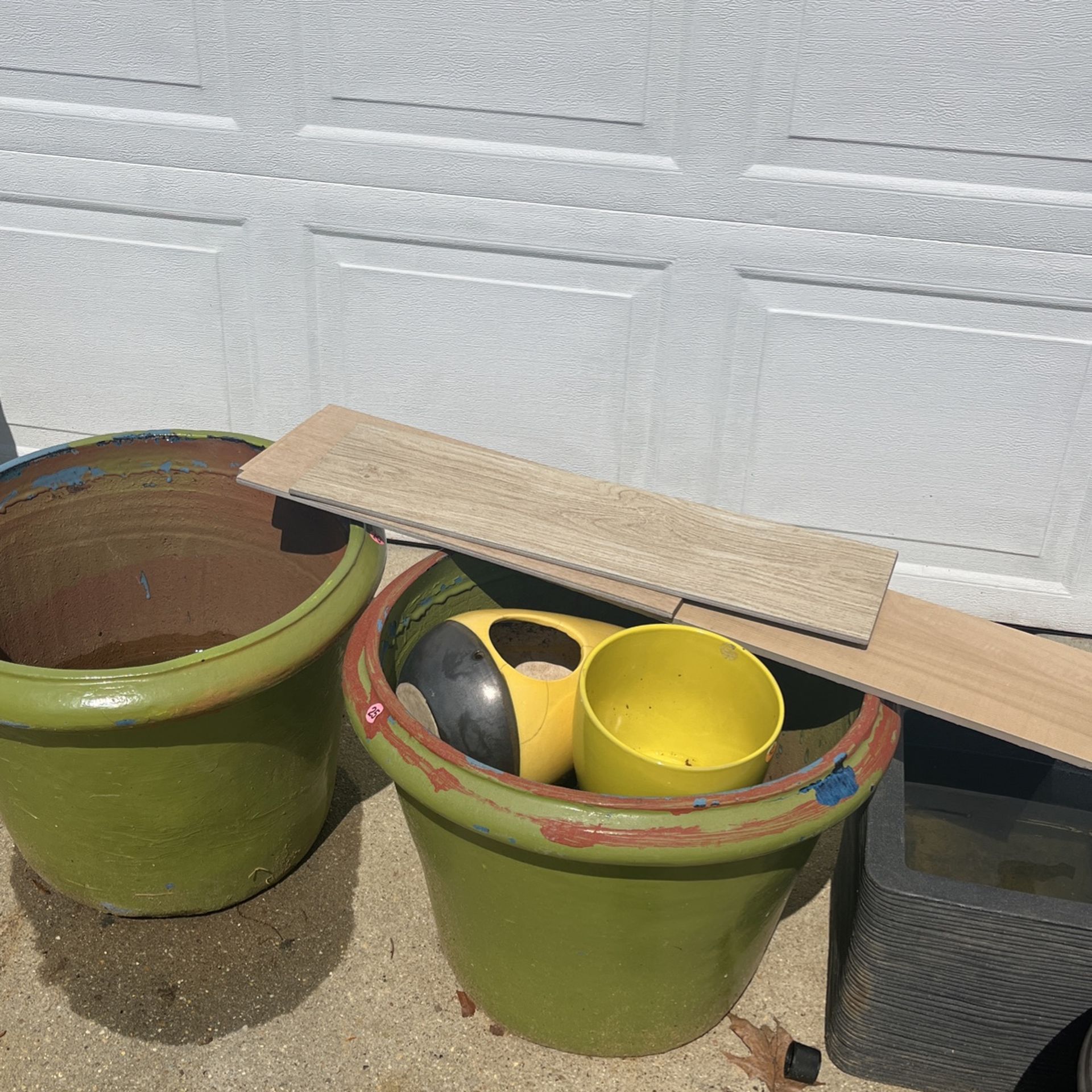Flower pots/planters S M L, Garden tables etc. MAKE AN OFFER !