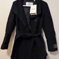 Aritzia Connor Long Coat