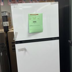 Refrigerator White 28” In New 1 Year Warranty 