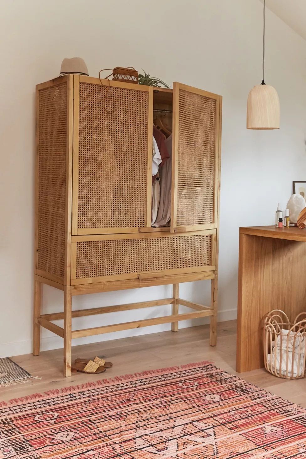 Armoire Closet Urban Outfitters / Free People Boho Chic