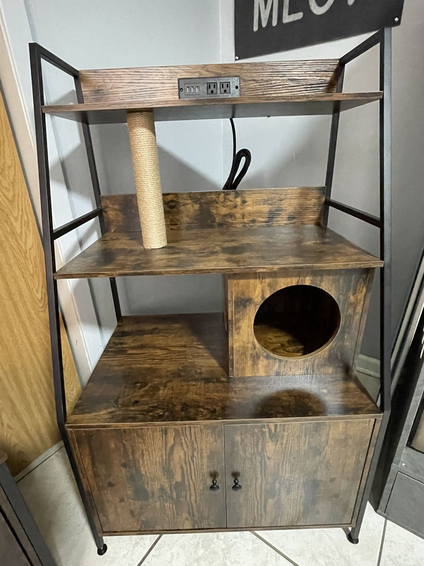 Brand New Rustic Brown Tall Litter Box Enclosure