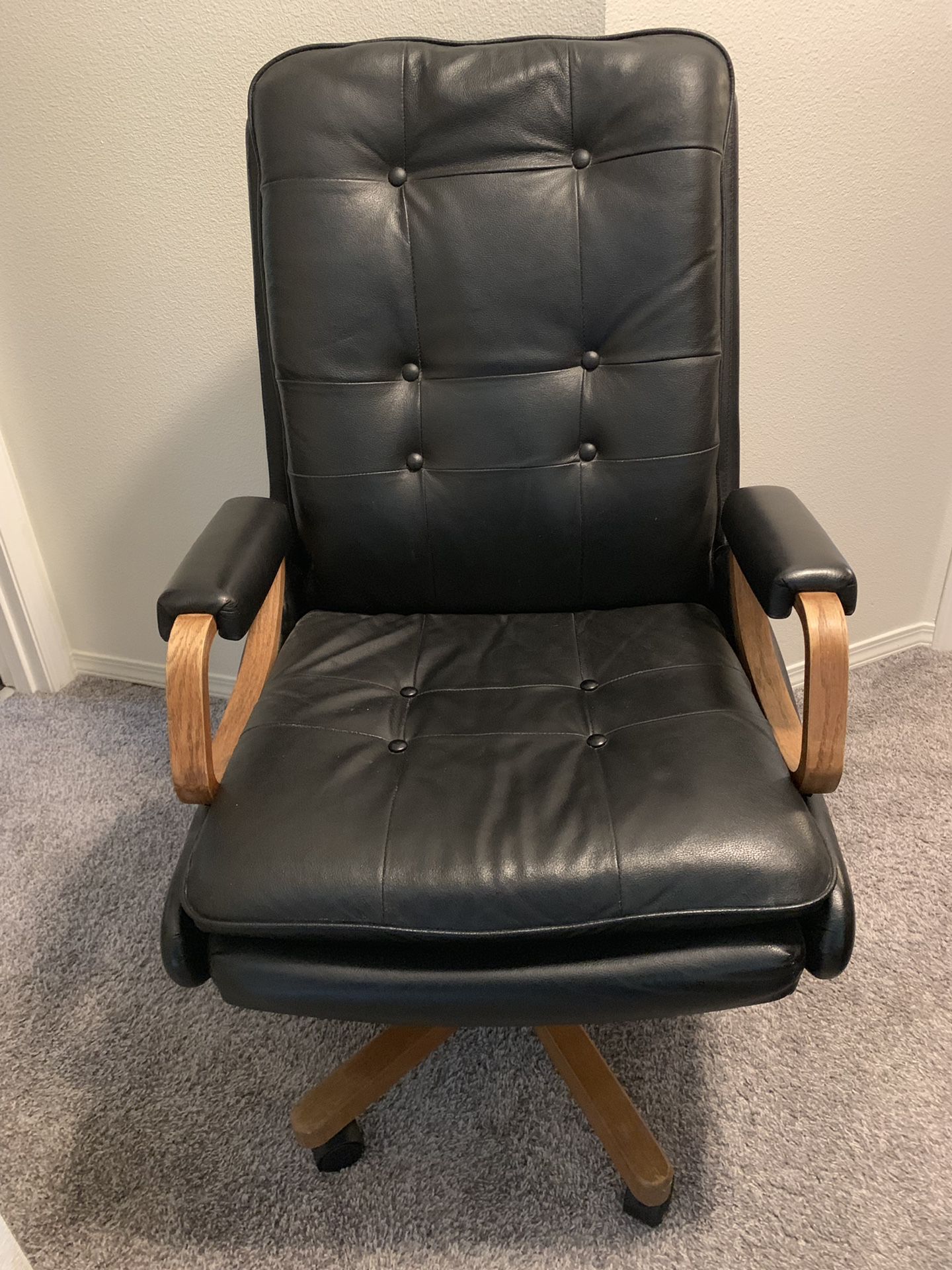 Black leather Office/computer chair