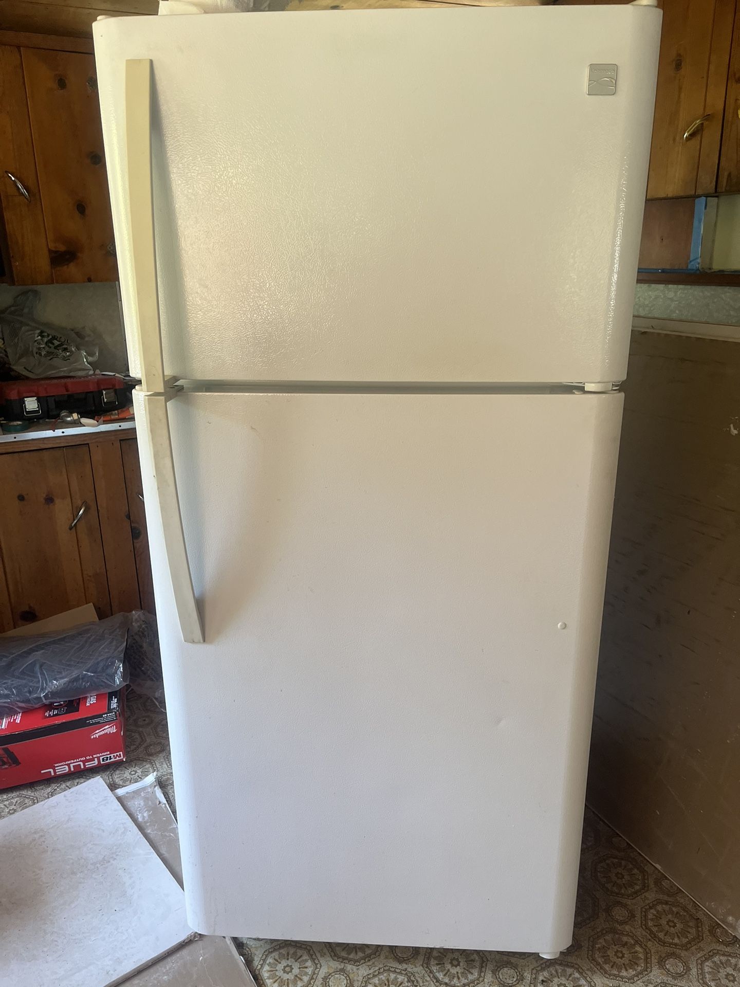 Refrigerator