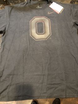 Auth Nike Tee Size Medium Never Worn Tags On