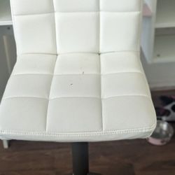 desk and chair bundle 