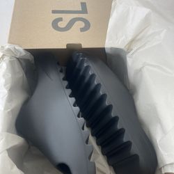 Yeezy Slides Onyx