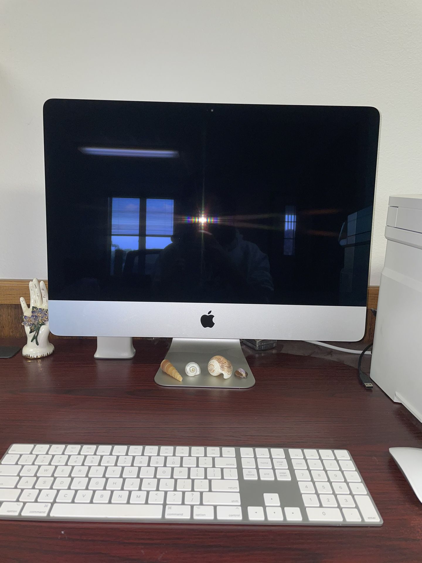 Mid 2017 iMac 21.5 Apple Desktop Computer