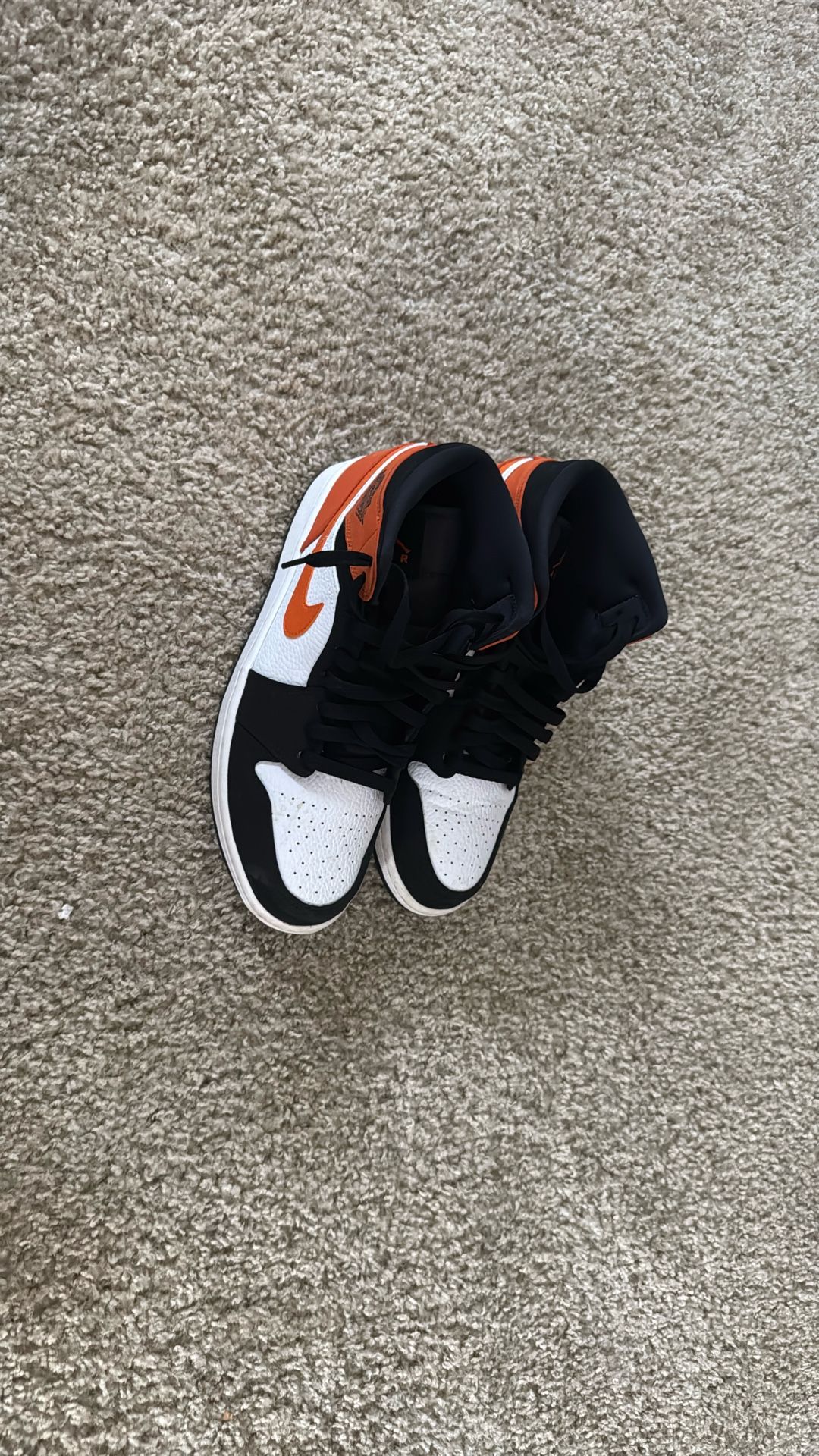 Jordan 1s 9.5