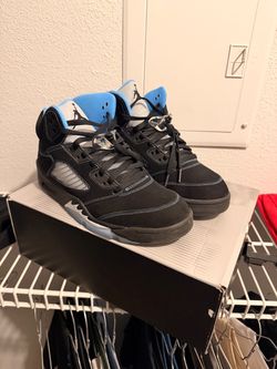 Jordan 5s UNC