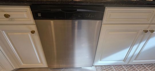 Dishwasher Kenmore Stainless Steel  – 24" – Works Great