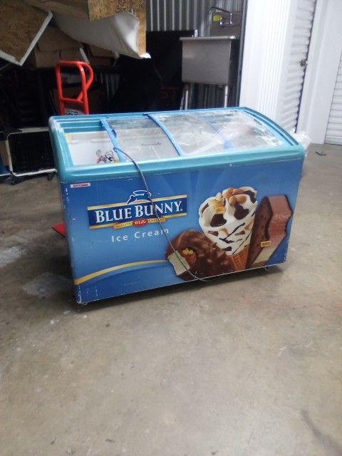 ** BLUE BUNNY ICE CREAM FREEZER** WORKS GREAT** $500