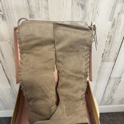 Corset back tan suede knee high boots size 6
